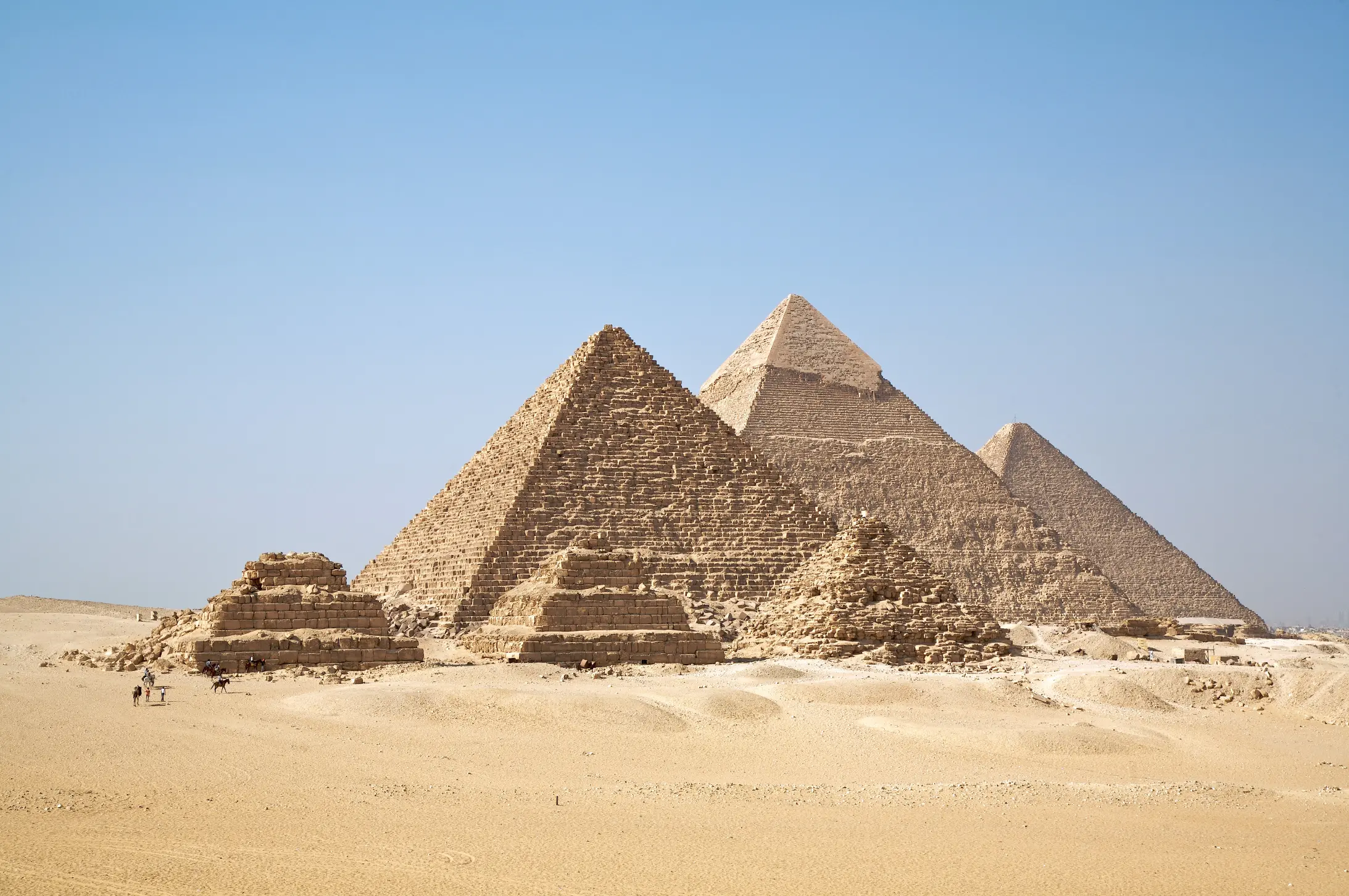 Cairo Day Trip by Flight Pyramids & Museum