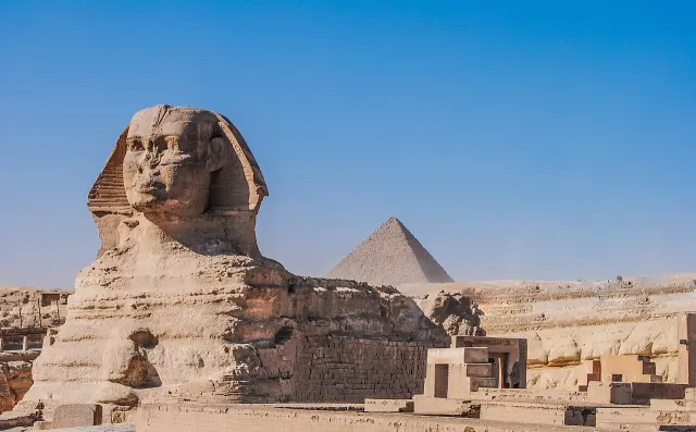 Cairo Day Trip by Flight Pyramids & Museum